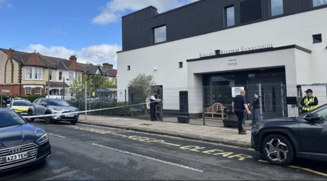 Arestări la Londra: Tentativă de incendiere la sinagogă, legături cu Iranul