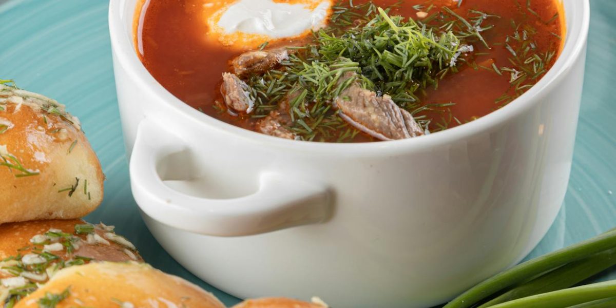 În pragul sărbătorilor pascale, un studiu recent realizat de Agricola Internațional arată că românii asociază mesele luate împreună cu o alimentație mai sănătoasă, timp de calitate petrecut cu familia și o mai mare atenție acordată celor dragi