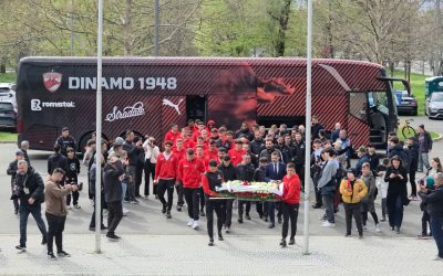 Fotbaliștii lui Dinamo, omagiu emoționant pentru Mircea Lucescu