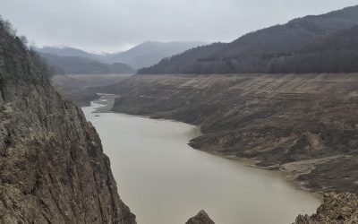 Reumplerea Lacului Vidraru a Început: Finalizarea, Estimată pentru Octombrie București – Ministrul Energiei, Bogdan IVAN, a anunțat sâmbătă că procesul de reumplere a lacului de acumulare de la Barajul Vidraru a început