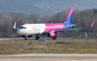 Wizzair schimbă strategia: Liber la mesaje în timpul zborului