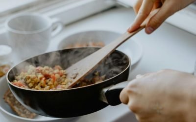 Când stomacul este plin, un nou studiu arată că nu doar neuronii joacă un rol în a semnala creierului că trebuie să ne oprim din mâncat, ci și alte tipuri de celule cerebrale