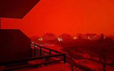 Furtună violentă în Grecia: Un bărbat a murit, iar țara se confruntă cu inundații și un nor de praf saharian Un bărbat a fost găsit mort în apropiere de Atena, în timp ce Grecia se confruntă cu o serie de fenomene meteorologice extreme