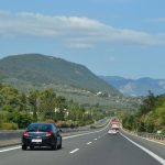 Amenzi USTURĂTOARE te așteaptă: Ce riscă românii care încalcă legea?