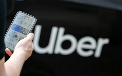 Uber bagă peste 10 miliarde $ în taxiuri autonome