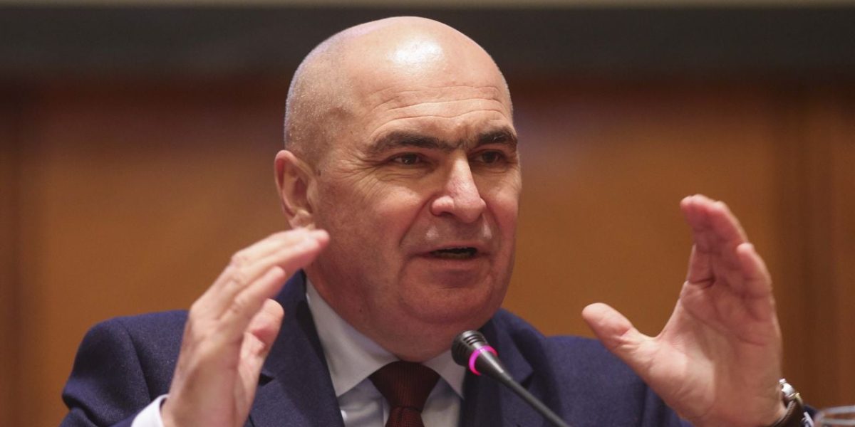 Consilier BNR, apărare vehementă pentru Bolojan: “Ilie sărăcie”, nedrept