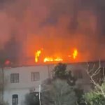 Incendiu de Paște la Mănăstirea Bistrița din Vâlcea: Focul amenință întregul lăcaș