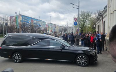 Marele antrenor Mircea Lucescu, condus pe ultimul drum la Bellu. Update