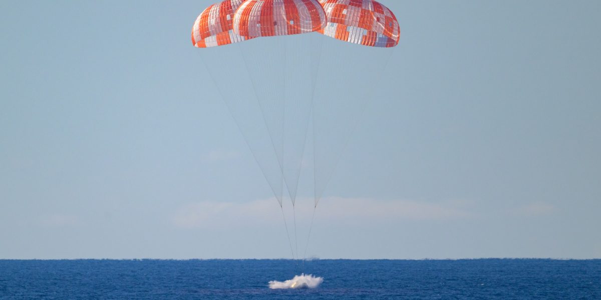 Integrity, un gigant de oțel, a atins Oceanul Pacific