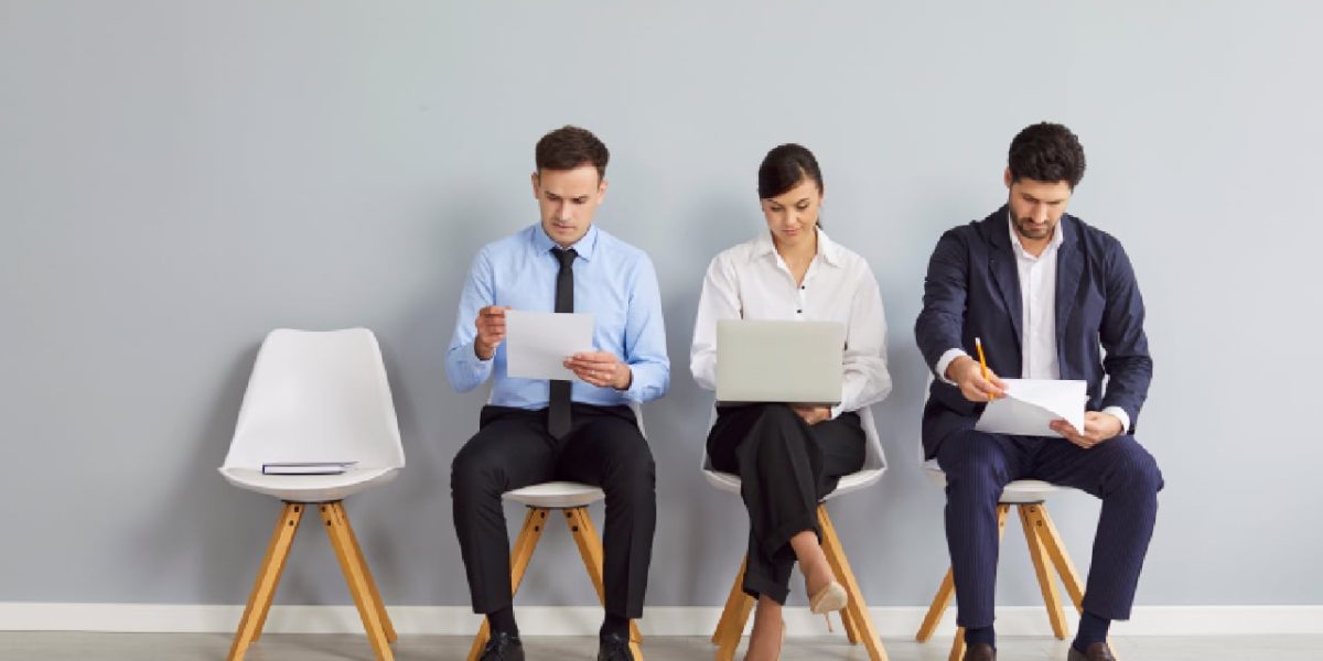 Multe joburi NU cer diplomă: Ce spun experții despre viitorul pieței muncii