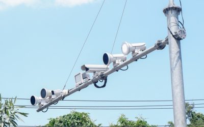 Mii de orașe americane au transformat mașinile în puncte cheie ale unei vaste rețele de supraveghere, prin instalarea cititoarelor automate de numere de înmatriculare