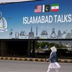 Război în Iran, ziua 43: Negocieri SUA-Iran la Islamabad. O navă, prin Strâmtoarea Ormuz