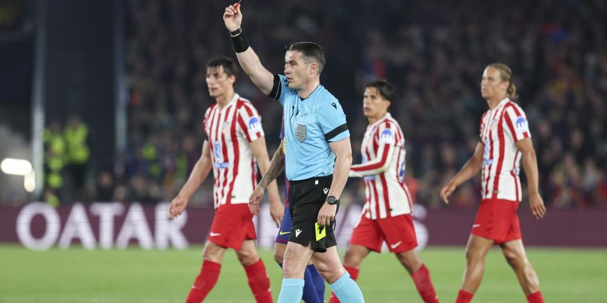 Istvan Kovacs, arbitrul român, a fost din nou în centrul atenției într-un meci important din Liga Campionilor