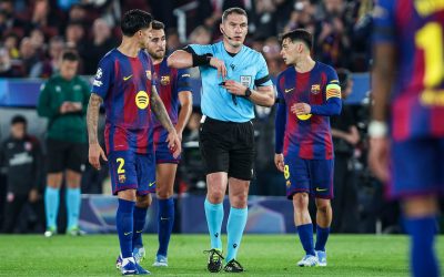 Fotbaliștii Barcelonei, furioși pe Istvan Kovacs după înfrângerea cu Atletico Madrid Catalanii au fost extrem de nemulțumiți de arbitrajul românului Istvan Kovacs în meciul din turul sferturilor de finală ale Ligii Campionilor, pierdut pe teren propriu, scor 0-2, în fața celor de la Atletico Madrid