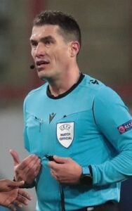 Arbitrul român Istvan Kovacs va conduce meciul FC Barcelona – Atletico Madrid din sferturile de finală ale Ligii Campionilor