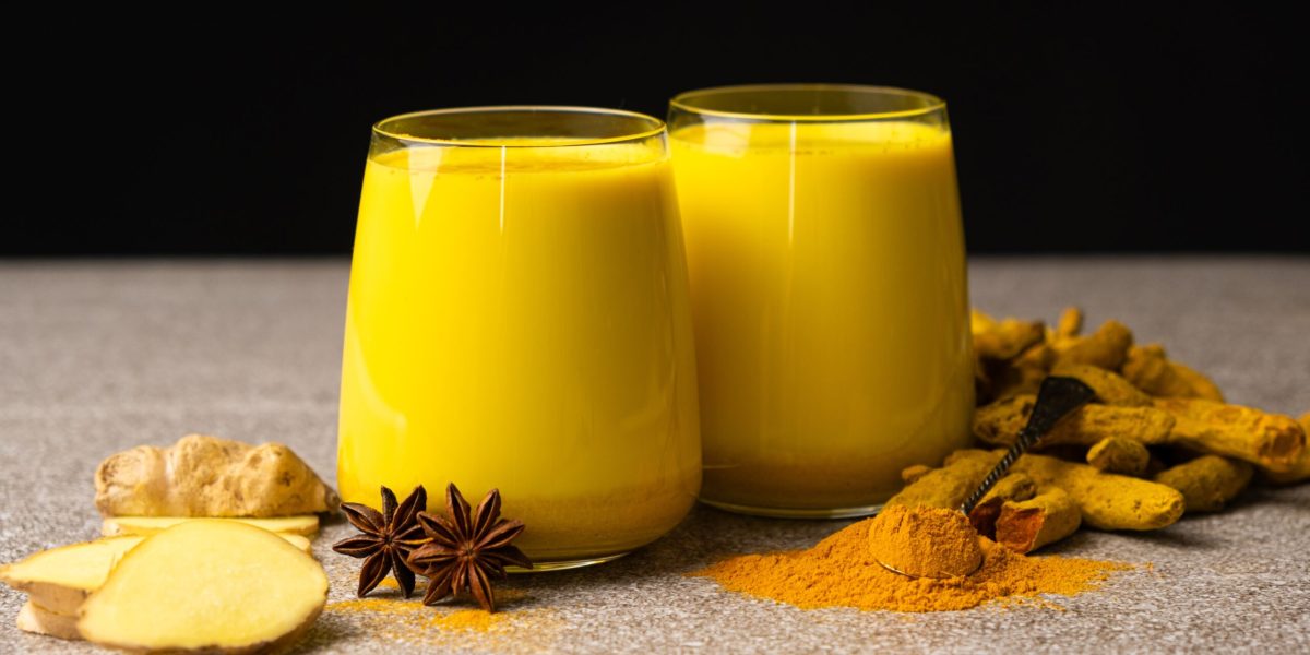 Laptele Auriu: Secretul unui somn odihnitor dezvăluit. Ajută?