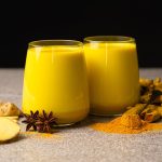 Laptele Auriu: Secretul unui somn odihnitor dezvăluit. Ajută?