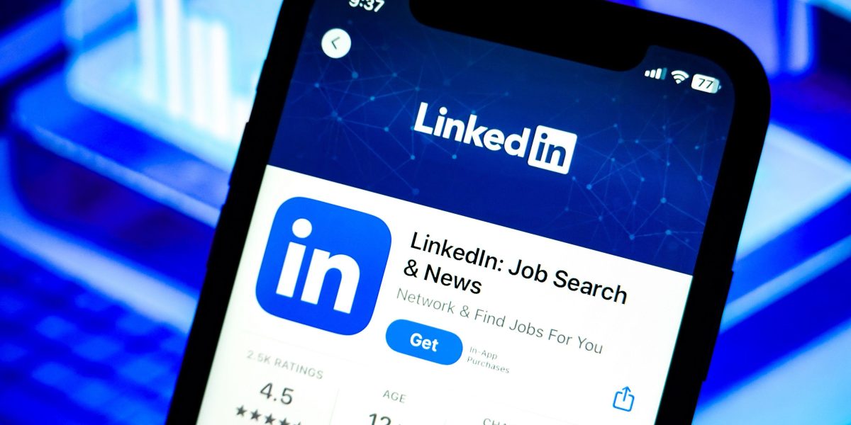 LinkedIn, platforma de socializare profesională, se confruntă cu acuzații serioase privind colectarea de date despre utilizatori