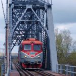 România, mândră: Prima locomotivă cu ecartament normal a trecut Prutul în Moldova