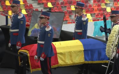 Sute de oameni au adus un ultim omagiu lui Mircea Lucescu la Arena Națională, un gest care continuă și joi, până la ora 20:00