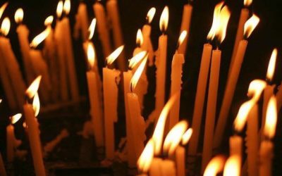 Joia Mare: Între Lumina Lumânărilor și Tradiția Ouălor Roșii Joia Mare, una dintre cele mai încărcate zile din Săptămâna Patimilor, este un moment de reflecție și pregătire pentru mulți români