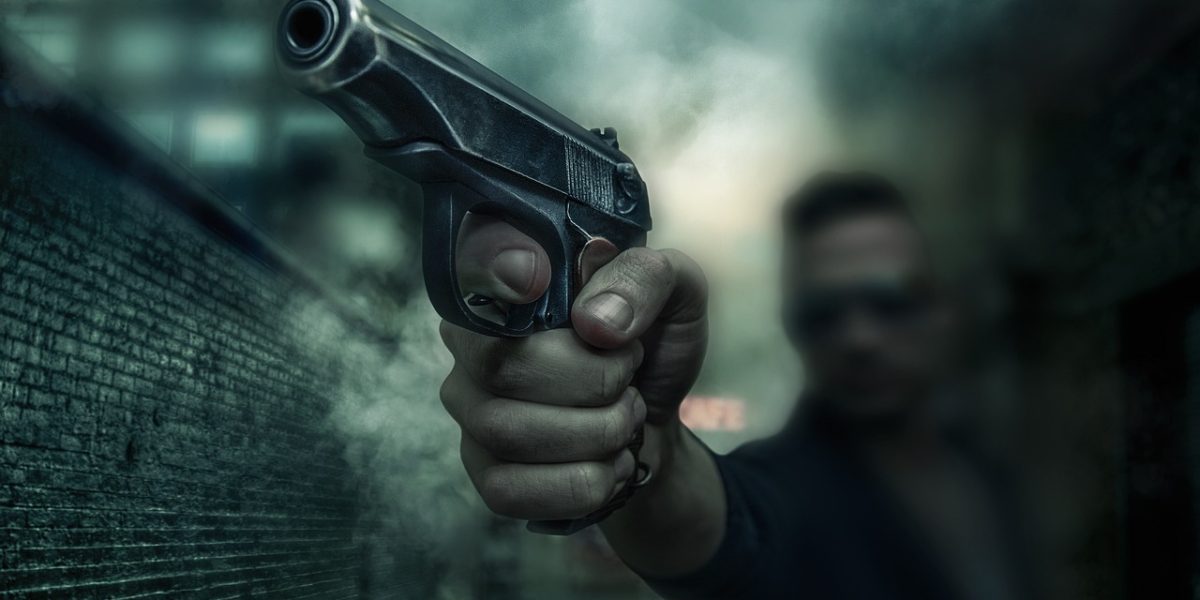 Un lider al Camorrei napolitane, dat în urmărire de un an pentru acuzații de crimă, a fost arestat de carabinieri într-o vilă de lux pe Coasta Amalfi,