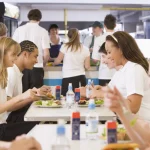 Marea Britanie: Zahărul și prăjelile, SCOASE din meniurile școlare