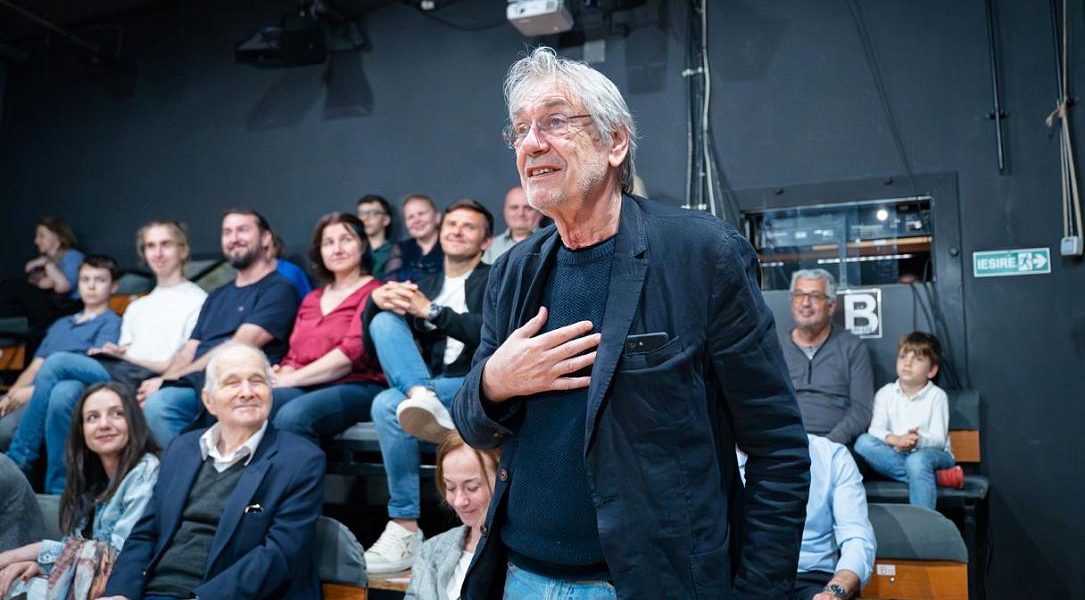 Ediția a noua a Festivalului Hoinar pune accentul pe curaj, interpretat ca „o alegere zilnică de a rămâne neînvins în fața provocărilor vieții”, după cum au anunțat organizatorii