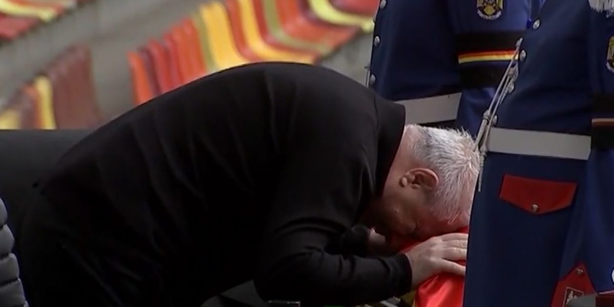 Lacrimi amare pentru Mircea Lucescu: Foștii elevi, la căpătâiul „antrenorului-părinte”