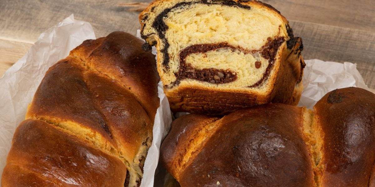 Masa de Paște, un deliciu periculos: Peste 6000 kcal ușor de atins în România