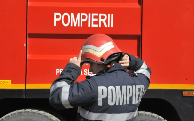 Incendiu la un bloc din Oradea: Zeci de oameni, evacuați de urgență!