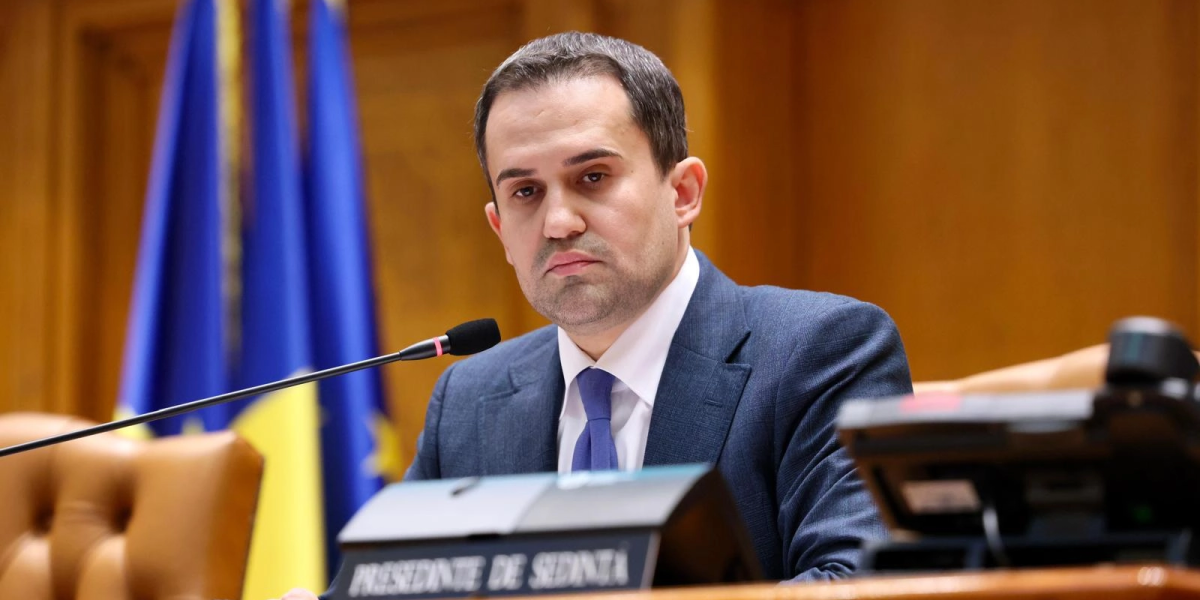 Ministrul Transporturilor, Ciprian Șerban, a semnat joi trei contracte de finanțare cu Serviciul Român de Informații (SRI), Serviciul de Telecomunicații Speciale (STS) și Serviciul de Protecție și Pază (SPP)