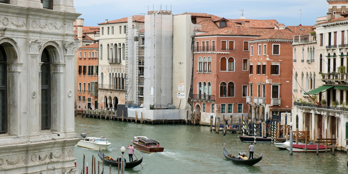 Orașul European condamnat: Se scufundă! Relocare, unicul plan salvator