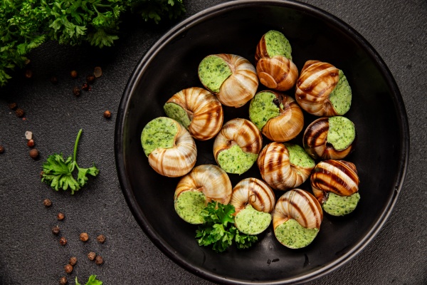 Bărbat din România, cu pielea și ochii verzi. Ce a mâncat?