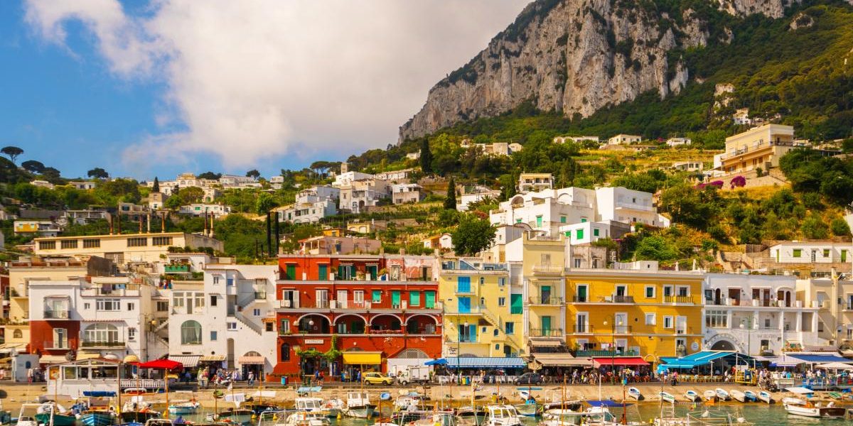 Capri, asaltată de turiști: Noile reguli care-ți pot strica vacanța