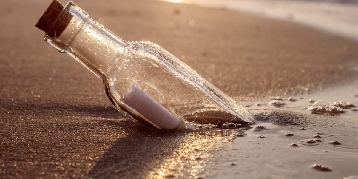 Șanse mici să găsești un mesaj în sticlă: De ce e ca și cum l-ai căuta pe Donald Trump