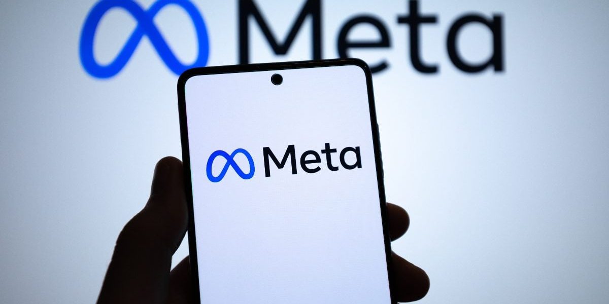 Meta dă afară 8.000 de angajați în mai. Urmează noi reduceri de personal