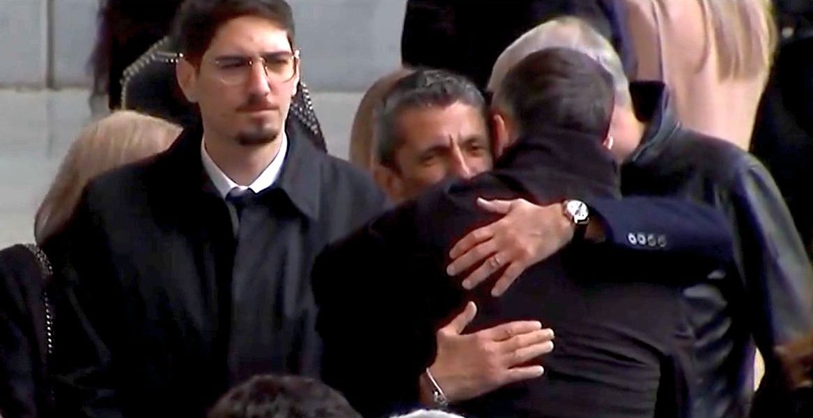 Delegațiile echipelor Dinamo și FCSB au sosit simultan la Arena Națională pentru a aduce un ultim omagiu legendei fotbalului românesc, Mircea Lucescu