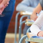 Educație: Ministerul detaliază învățământul dual. Ce beneficii aduce elevilor