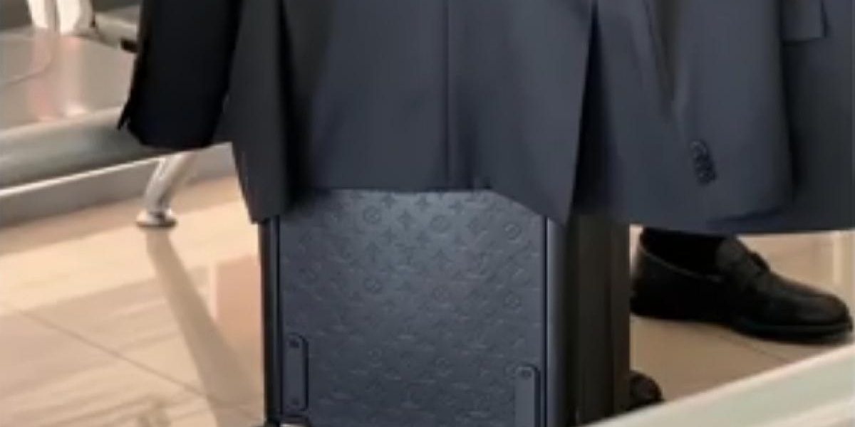 Ministrul Agriculturii, Florin Barbu, cu geantă Vuitton de 5.000 de euro: „Nu știu!”