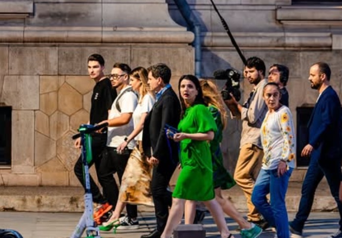 Ancheta DIICOT privind fotografiile distribuite în timpul campaniei prezidențiale din 2025 ridică semne de întrebare cu privire la cine a orchestrat punerea în scenă