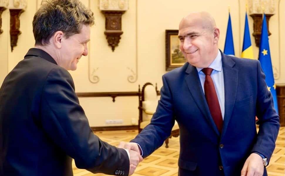 Președintele începe consultările: Prima rundă de discuții cu partidele, miercuri