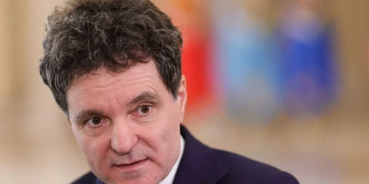 Nicușor Dan, furios pe reclamele false cu Isărescu: „Război informațional”