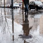 Vremea dă bătăi de cap: Un factor dispare chiar diseară, celălalt continuă