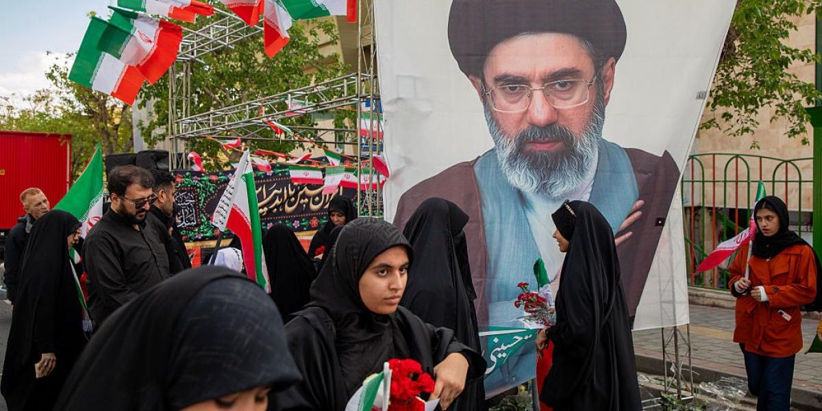 Noi detalii despre starea lui Mojtaba KHAMENEI: Descris ca „janbaz” de televiziunea de stat