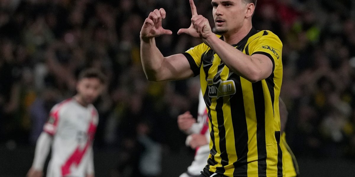 Răzvan Marin, show de zile mari la Atena: Ce a făcut fotbalistul român