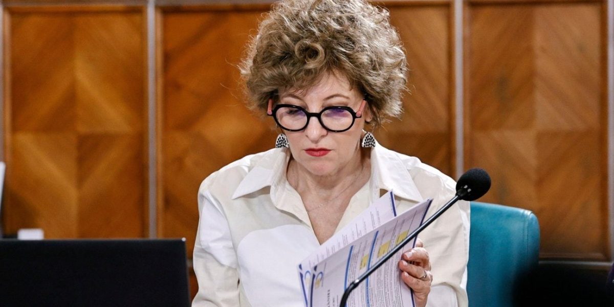 CÂȘTIGĂTORUL: „Ți-e frică de #VindemȚara? Un politician atacă: Ești ticălos!”