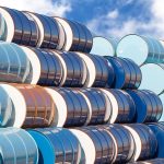 România vrea să preia rafinăria Lukoil: Ce se întâmplă cu prețul la pompă?