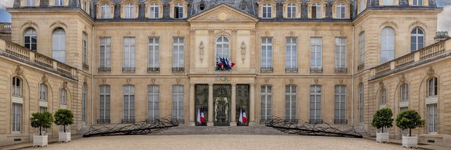 Franța: Poliția, blocată la Elysee în ancheta privind favoritismele