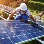 Victorie: Românii, liberi să producă energie acasă